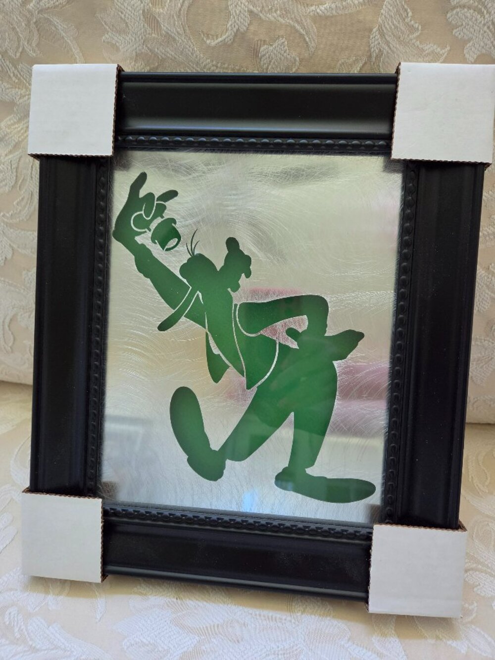 Disney Goofy Green Silhouette Cut Out with Etched Background Walt Disney
